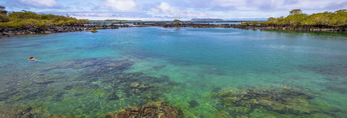 The calm lagoon of Concha de Perla